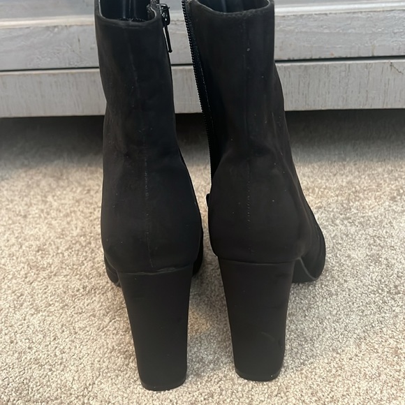 SHEIN black booties - Picture 4 of 8
